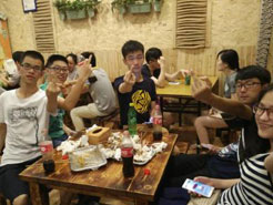 下花园烧烤加盟,学烧烤技术,开烧烤店多少钱疯狂烤翅加盟